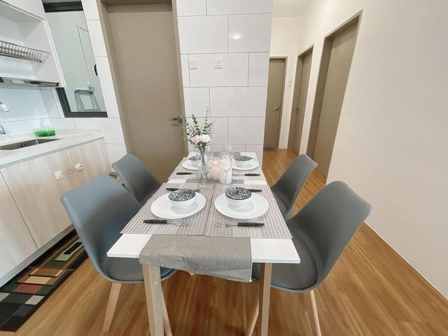 Tc Pj Cozy Peaceful House 1-10pax 3 Min To One U Kuala Lumpur