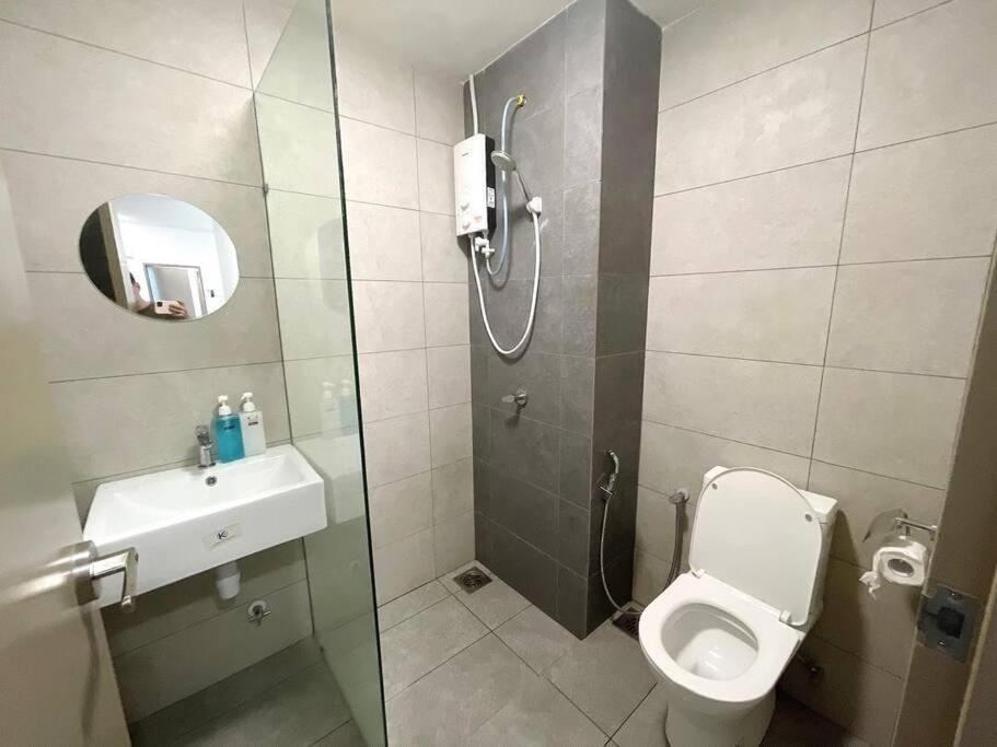 Pangsapuri Tc Pj Cozy Peaceful House 1-10pax 3 Min To One U Kuala Lumpur